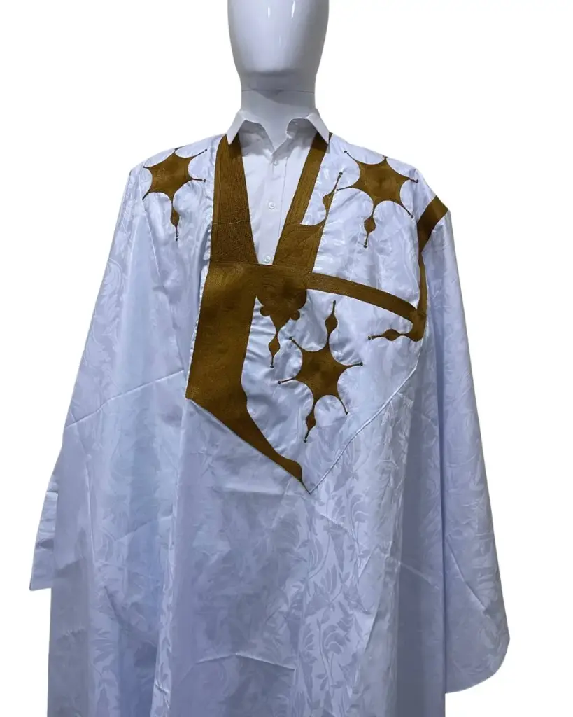 Azbi blanc –boubou 8m avec pantalon 1010