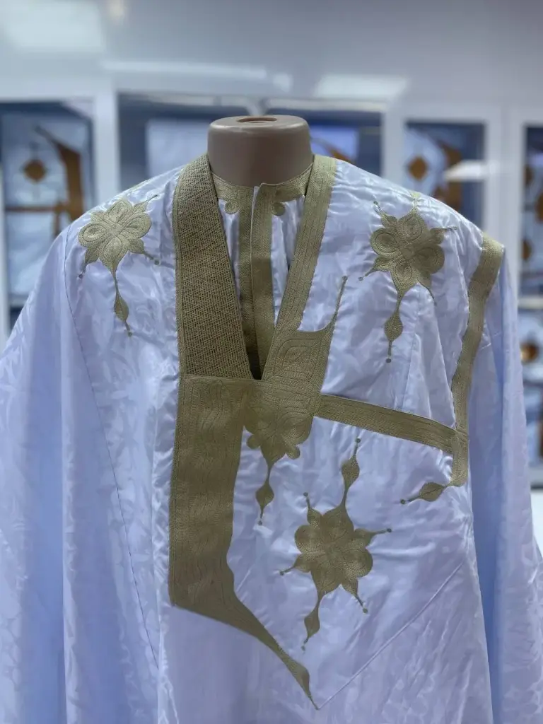 أزبي أبيض دراعة 8م صامبلة