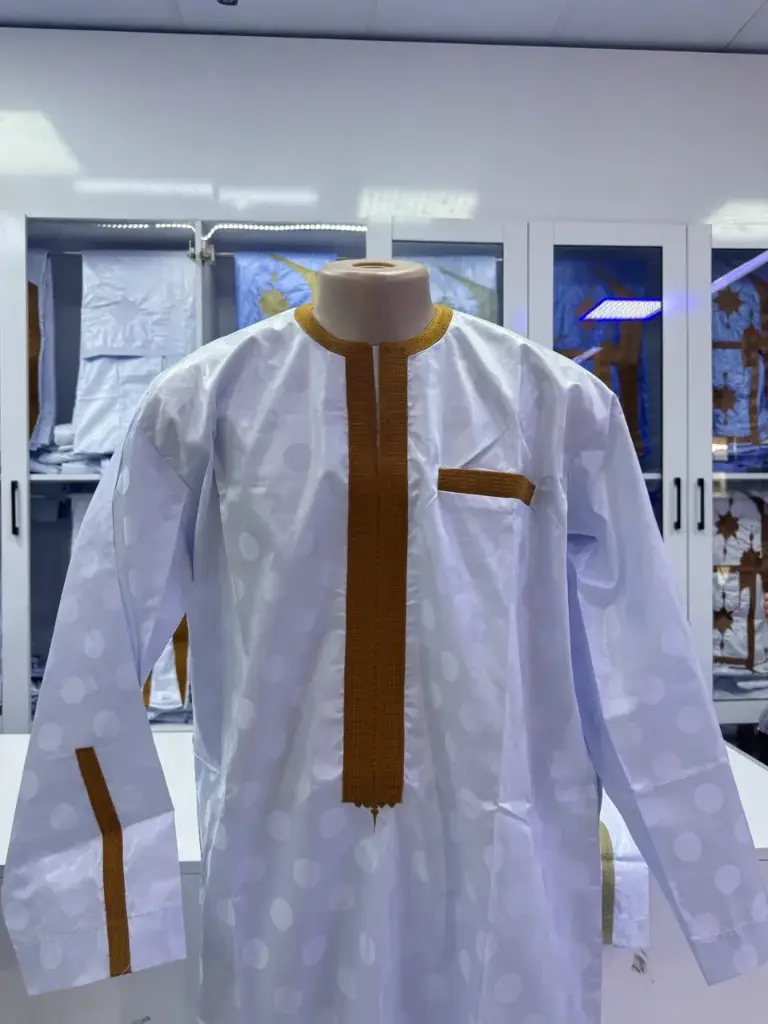 دمي سيزوه الأناقة أبيض 08