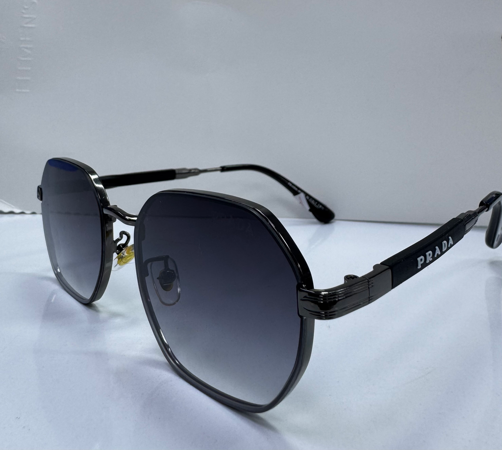 نظارات شمسية PRADA 007