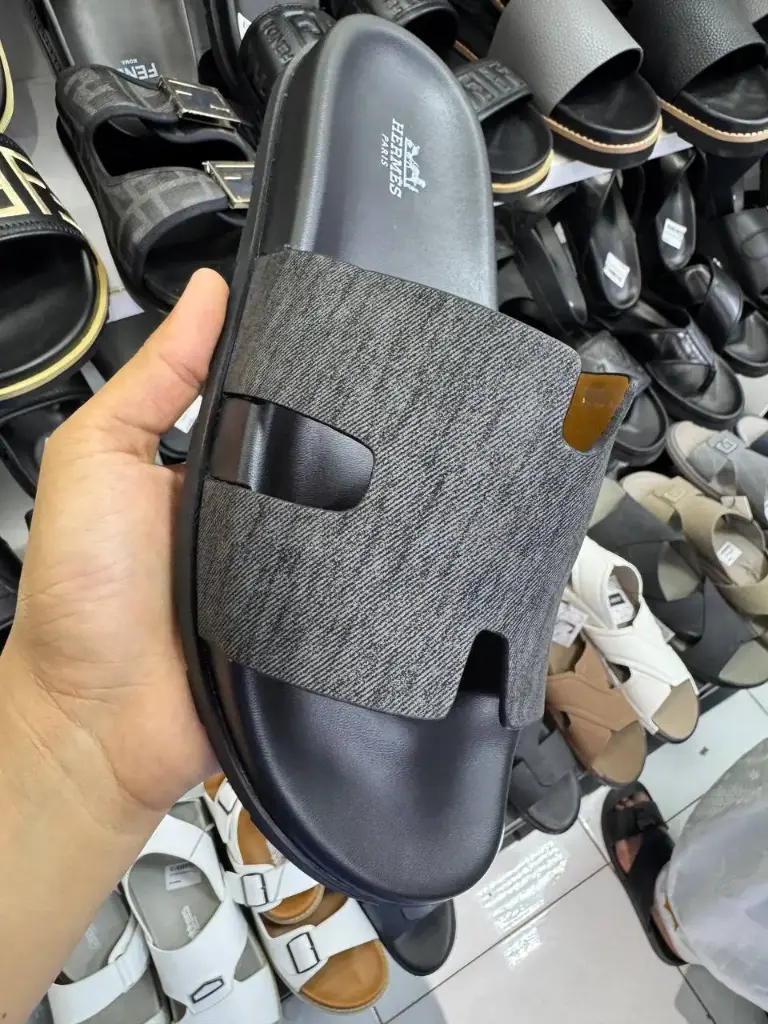 نعل ماركة  22079L HERMES
