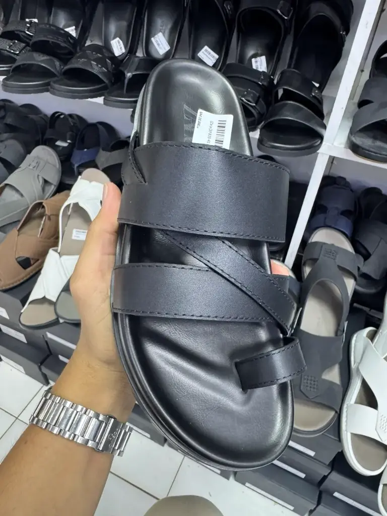 نعل ماركة 41-835 Zara 